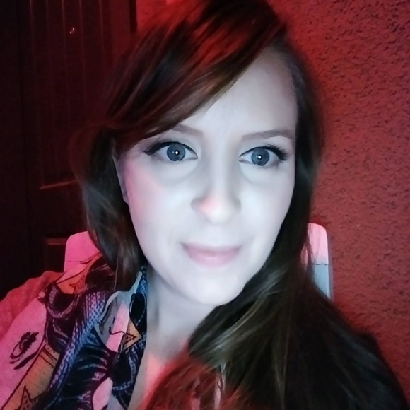 Meet your Posher, Susie - Picture 3 of 5